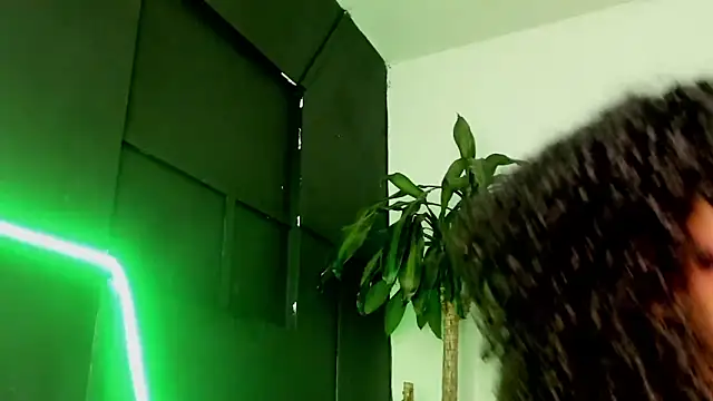 CintiaWalker online show from April 19, 12:37 pm