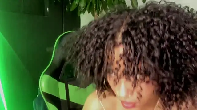 CintiaWalker online show from April 22, 12:50 pm