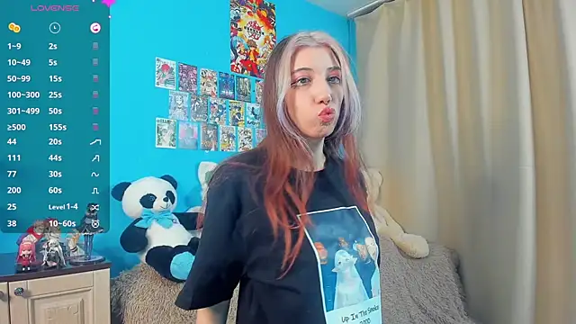 Snapshot of _Mindy_ chatting on January 19, 1:53 am Mindy online show from January 19, 1:53 am