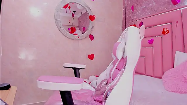 SEXY HOTTIE   online show from February 25, 3:49 pm