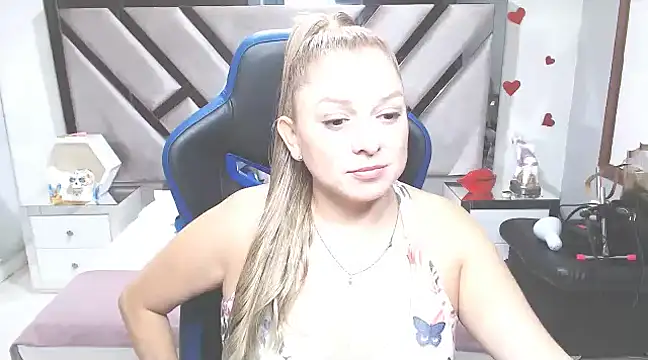 natalia5560 online show from December 29, 1:49 pm