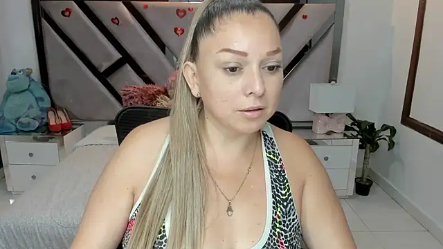 natalia5560 online show from November 24, 1:33 pm