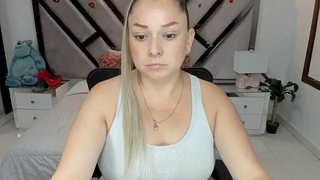 natalia5560 online show from November 25, 1:33 pm