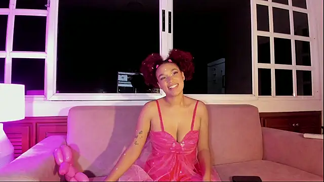 Snapshot of loladupont chatting on September 11, 3:06 am loladupont online show from September 11, 3:06 am