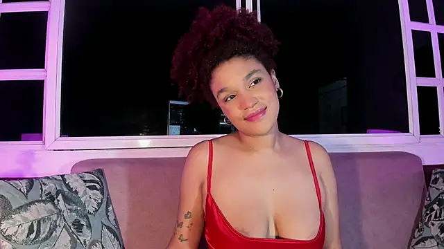 Snapshot of loladupont chatting on September 29, 3:11 am loladupont online show from September 29, 3:11 am