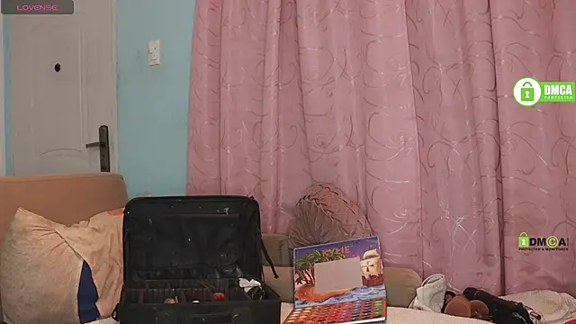 Snapshot of milktitsdua chatting on January 20, 10:07 am milktitsdua online show from January 20, 10:07 am