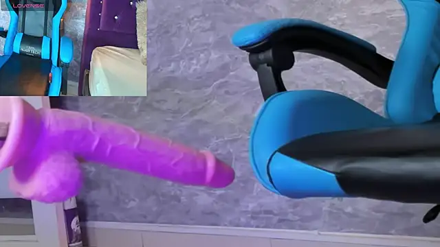 Little lili19 online show from February 7, 11:45 pm