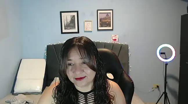 AngelRouss online show from January 21, 9:57 am