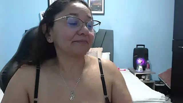 AngelRouss online show from May 12, 2:52 am