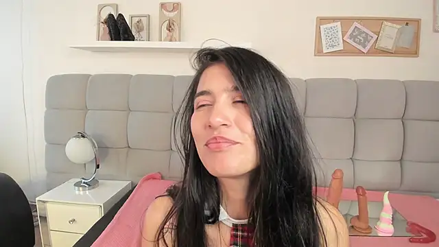 Chlooe Zoe online show from April 15, 7:58 pm