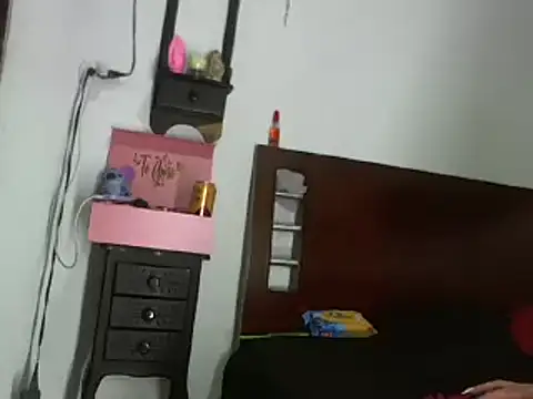 Snapshot of claudiaa_B chatting on January 20, 2:43 am claudiaa B online show from January 20, 2:43 am