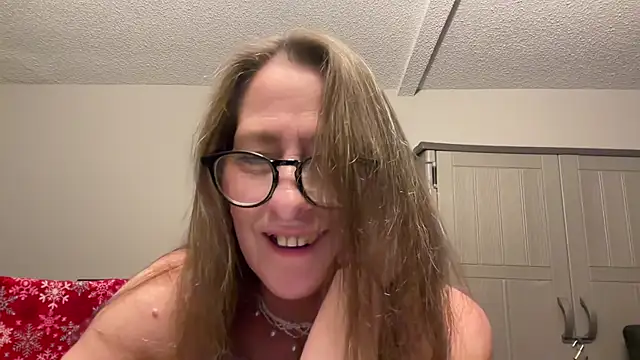 Keywest Kate online show from January 3, 2:43 am