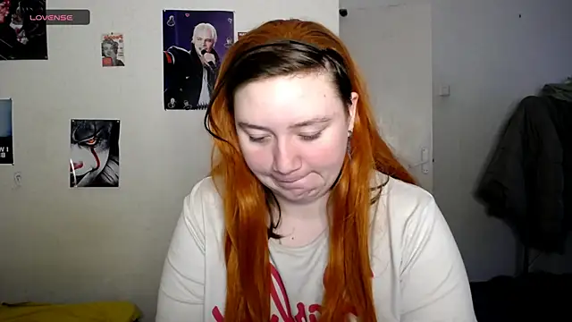 Snapshot of Bitchy_Lily chatting on January 13, 1:17 pm Bitchy Lily online show from January 13, 1:17 pm