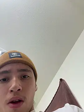 qbaby96 online show from December 28, 8:36 pm