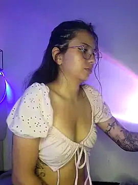 Rosita forever  online show from March 3, 8:21 pm