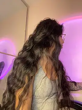 Rosita forever  online show from April 9, 5:40 pm