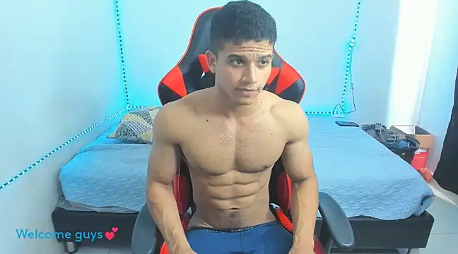 Snapshot of oliver_thompsson7 chatting on January 28, 6:39 pm oliver thompsson7 online show from January 28, 6:39 pm