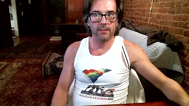 Johnny Bottoms online show from March 6, 12:18 am