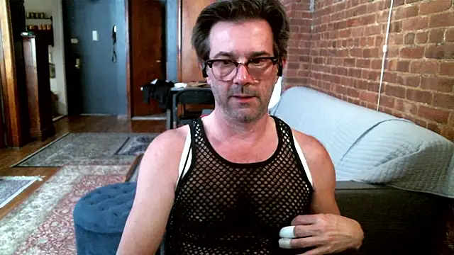 Johnny Bottoms online show from April 18, 5:50 pm