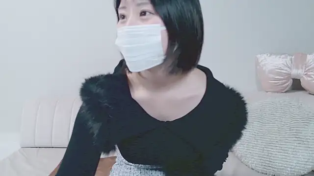 UYU man online show from February 1, 9:32 am