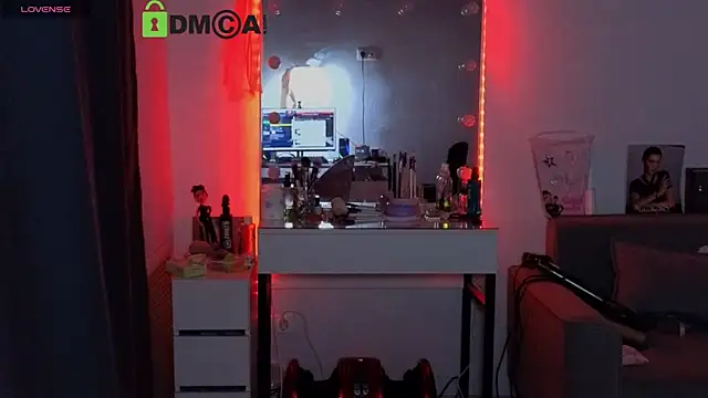 Snapshot of MoranaMissGod chatting on November 18, 11:37 pm MoranaMissGod online show from November 18, 11:37 pm