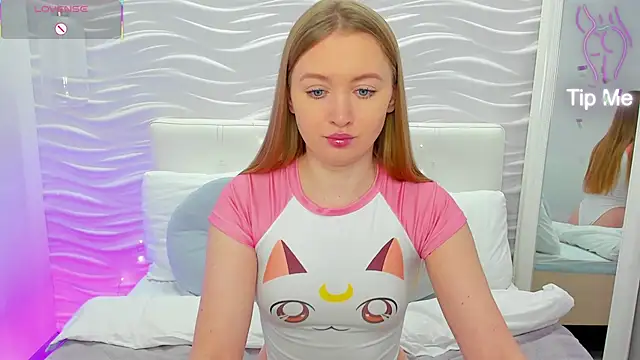 Snapshot of ChloeSug chatting on November 25, 1:11 pm ChloeSug online show from November 25, 1:11 pm