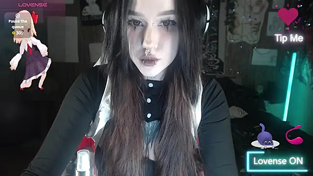 Snapshot of chloe_crystall_killer chatting on April 25, 5:21 am chloe crystall killer online show from April 25, 5:21 am