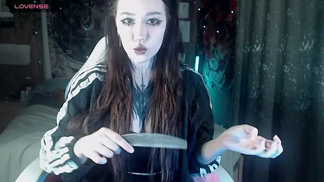 Snapshot of chloe_crystall_killer chatting on May 8, 5:35 am chloe crystall killer online show from May 8, 5:35 am