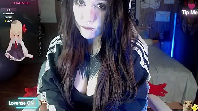 Snapshot of chloe_crystall_killer chatting on May 22, 2:44 pm chloe crystall killer online show from May 22, 2:44 pm