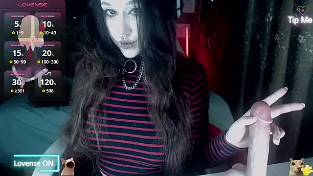Snapshot of chloe_crystall_killer chatting on June 10, 3:11 pm chloe crystall killer online show from June 10, 3:11 pm