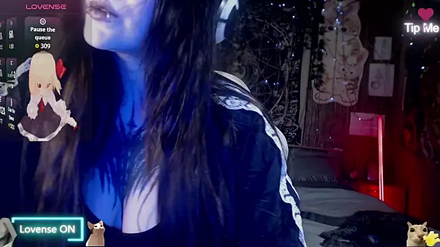Snapshot of chloe_crystall_killer chatting on June 11, 3:32 pm chloe crystall killer online show from June 11, 3:32 pm