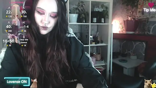 Snapshot of chloe_crystall_killer chatting on July 17, 1:40 pm chloe crystall killer online show from July 17, 1:40 pm