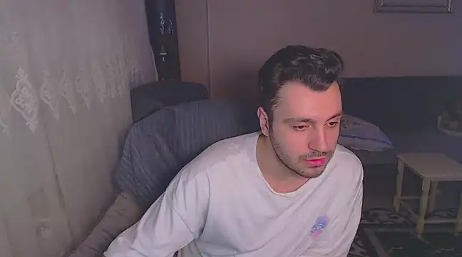 handsomeee04 online show from February 2, 9:45 pm