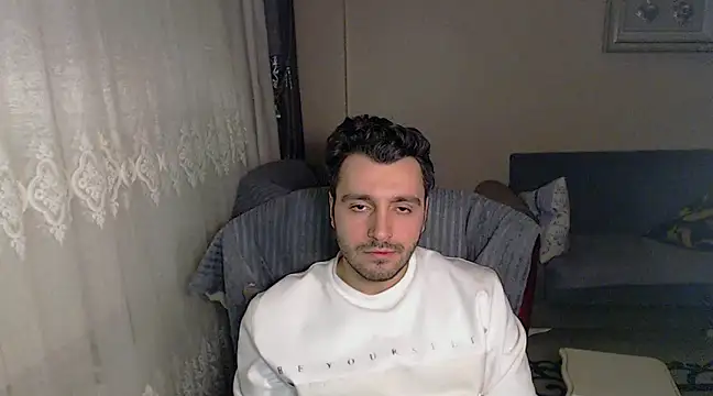 handsomeee04 online show from February 9, 12:39 am