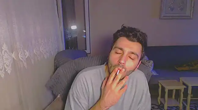 handsomeee04 online show from February 16, 1:25 am