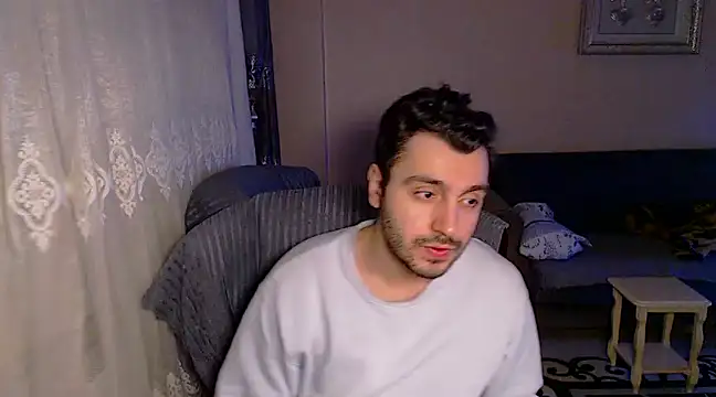 handsomeee04 online show from February 20, 10:37 pm