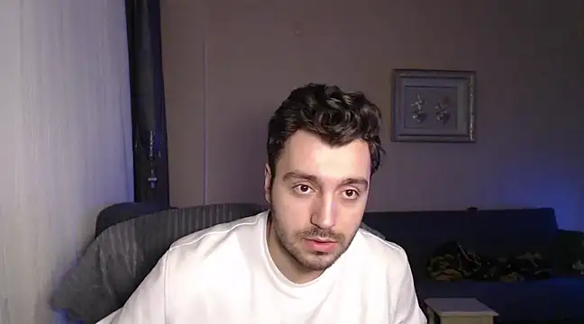 handsomeee04 online show from March 17, 9:45 pm