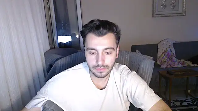 handsomeee04 online show from October 5, 9:24 pm