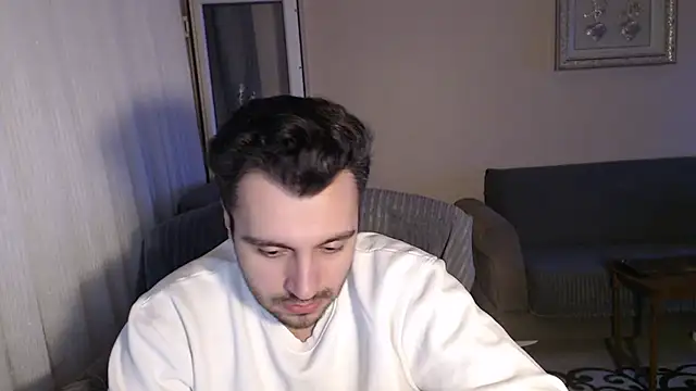 handsomeee04 online show from October 10, 9:58 pm