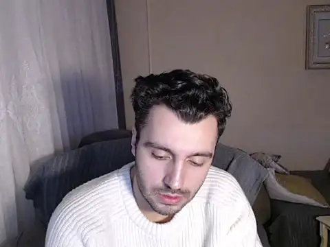 handsomeee04 online show from January 9, 10:44 pm