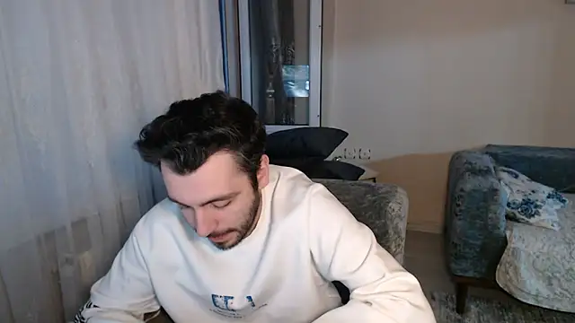 handsomeee04 online show from April 21, 5:06 pm