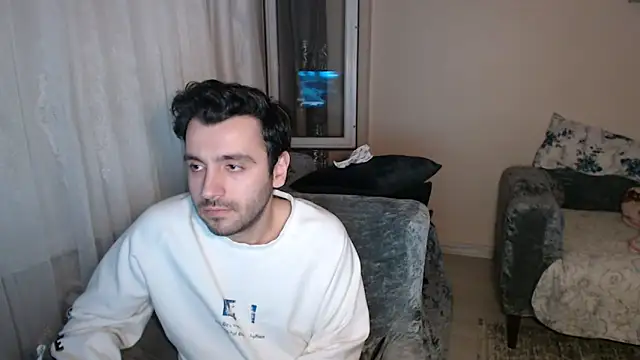 handsomeee04 online show from April 24, 2:25 am