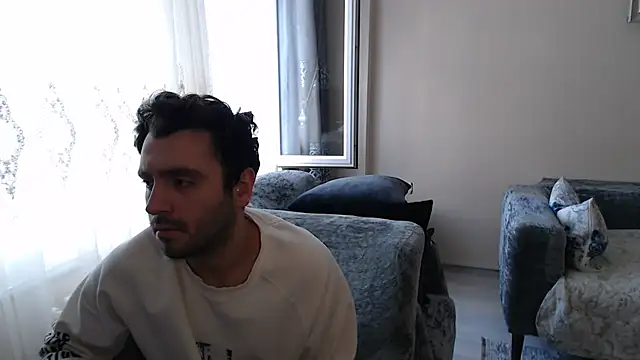 handsomeee04 online show from April 24, 2:30 pm