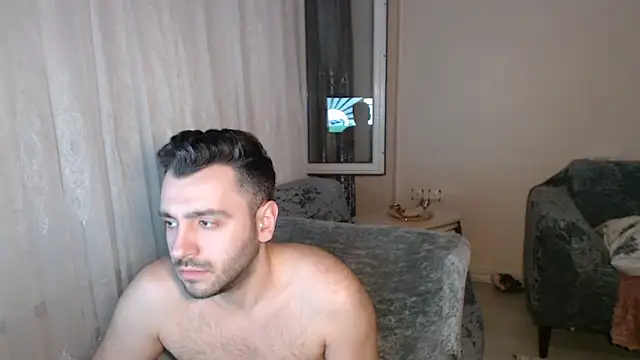 handsomeee04 online show from June 15, 9:17 pm
