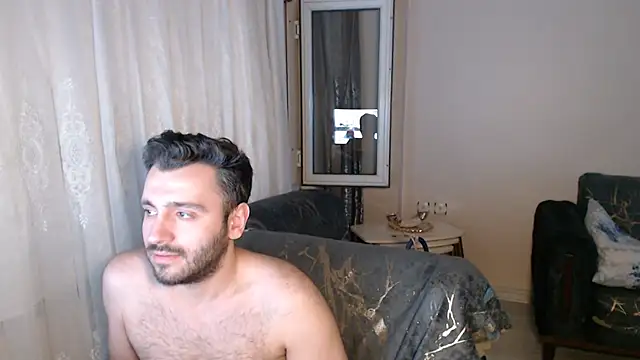 handsomeee04 online show from July 8, 11:42 pm