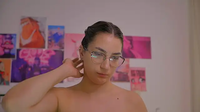 Naalani online show from January 25, 1:19 pm