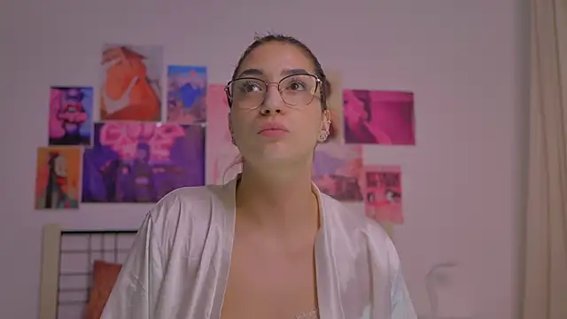 Naalani online show from February 8, 7:04 am