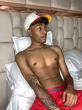 Boy cock18 online show from January 26, 10:35 pm