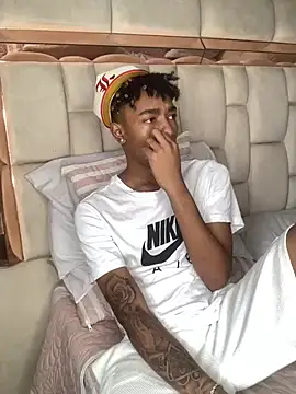 Boy cock18 online show from February 19, 4:44 pm