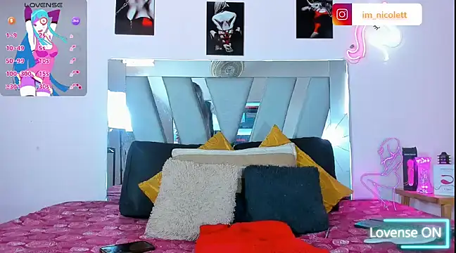 Snapshot of supradoll chatting on February 17, 2:37 pm supradoll online show from February 17, 2:37 pm